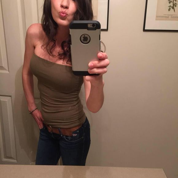 Meet your Posher, Christen - Picture 1 of 1